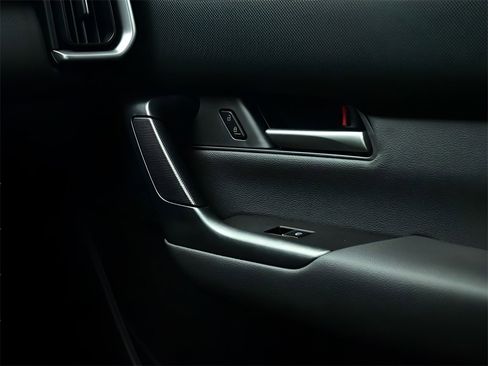 Certified 2025 MAZDA CX-50 2.5 Hybrid w/ Preferred Pkg image 13