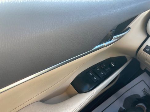 Used 2018 Toyota Camry XLE image 20