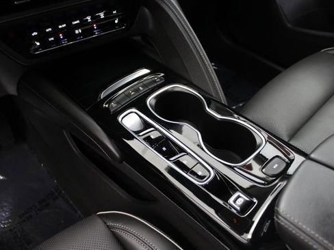Certified 2023 Buick Envision Essence FWD image 21