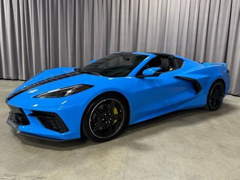 Used 2020 Chevrolet Corvette Stingray Premium Cpe w/ 3LT Preferred Equipment Group RWD image 4