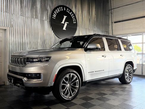 Used 2022 Jeep Grand Wagoneer Series II w/ Premium Group II AWD/4WD image 1