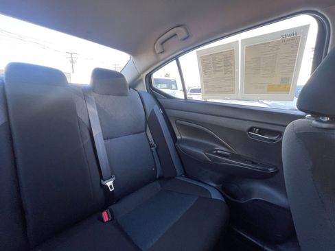 Used 2025 Nissan Versa SV image 37