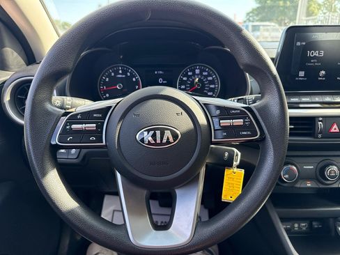 Used 2021 Kia Forte LXS FWD image 31