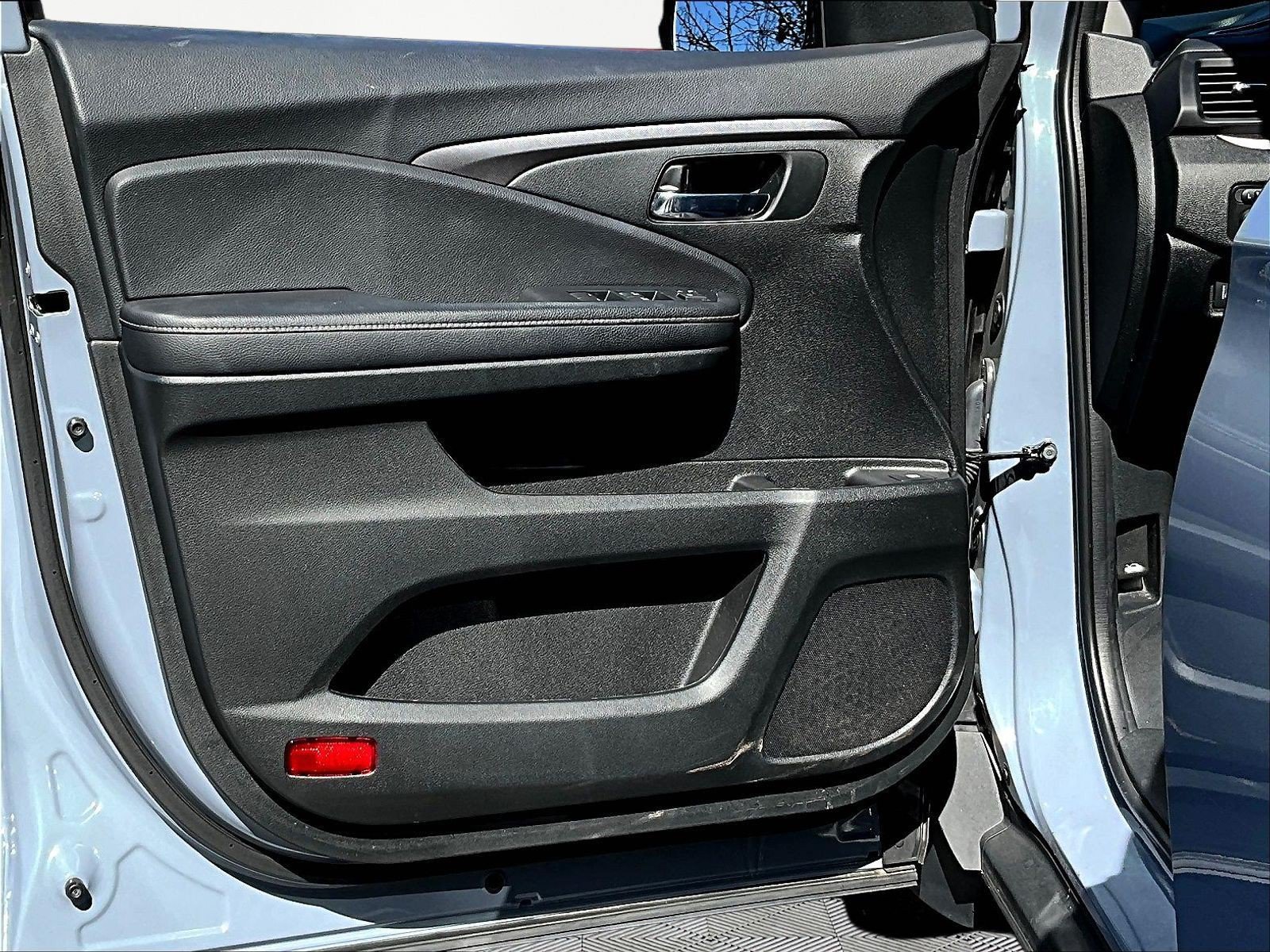 Used 2023 Honda Ridgeline Sport image 21