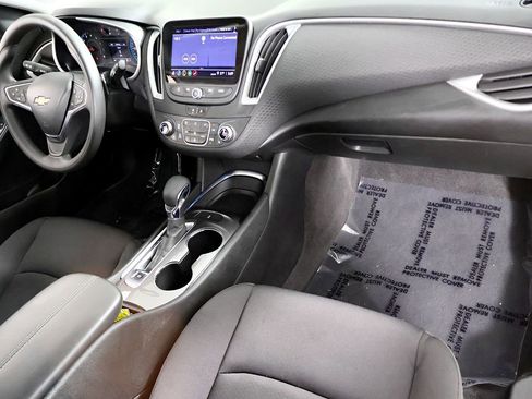 Used 2022 Chevrolet Malibu LT image 23
