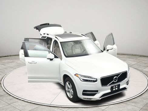 Used 2019 Volvo XC90 T5 Momentum image 27