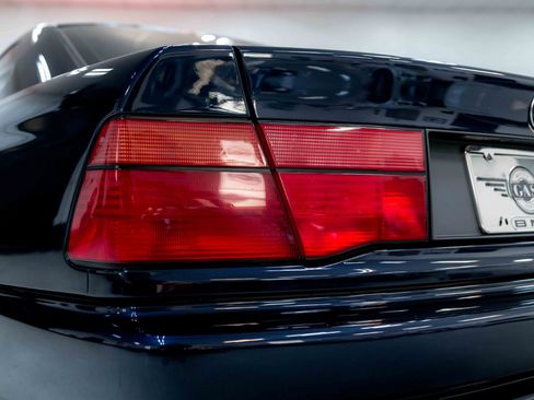 Used 1993 BMW 850Ci image 32