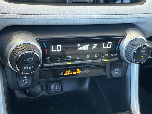 Used 2023 Toyota RAV4 XLE w/ Convenience Package FWD image 20