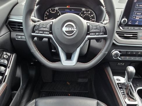 Used 2025 Nissan Altima 2.5 SR image 15