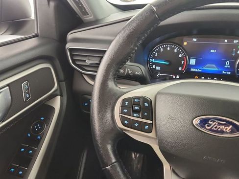 Used 2022 Ford Explorer XLT w/ Equipment Group 202A image 24
