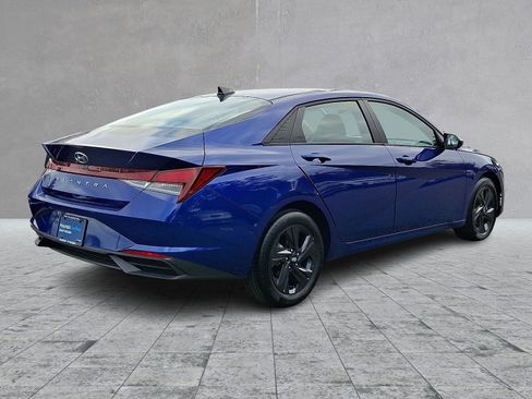 Certified 2023 Hyundai Elantra SEL image 11
