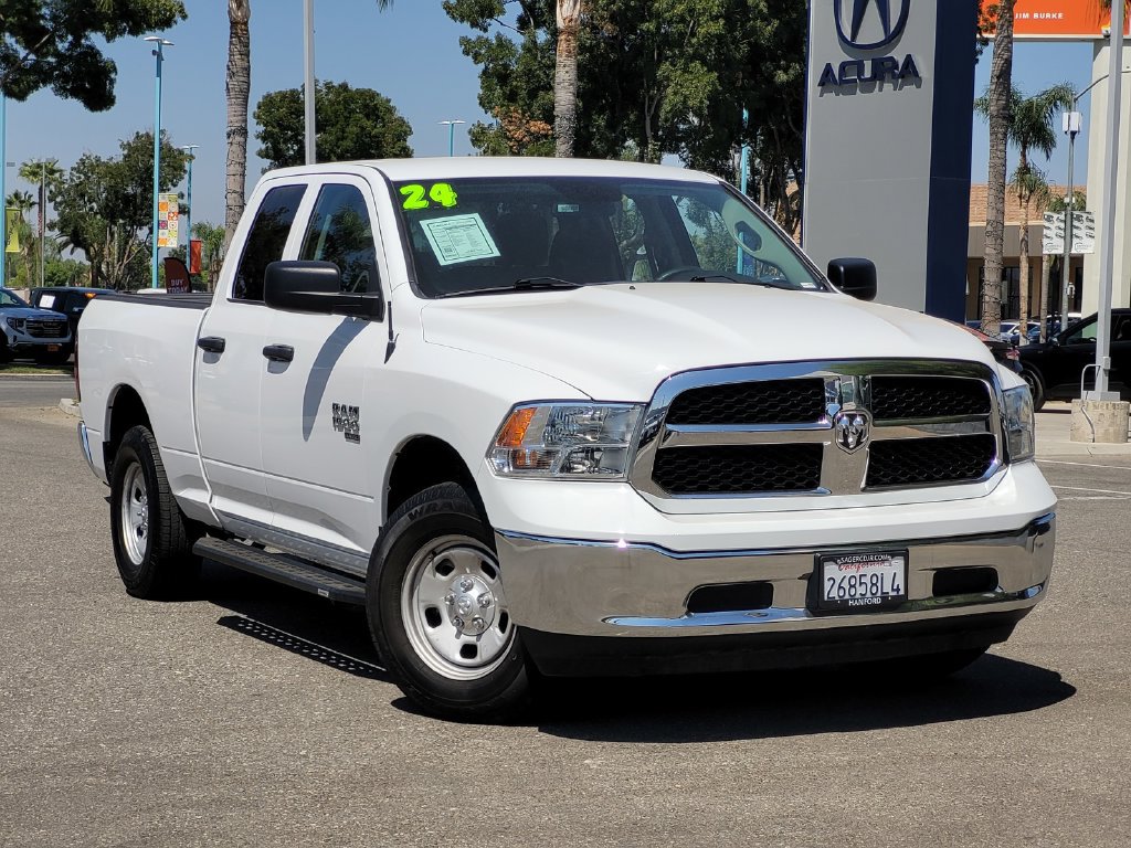 Used 2024 RAM 1500 Classic SLT AWD/4WD image 2