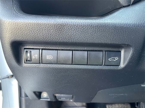 Used 2021 Toyota RAV4 XLE image 20