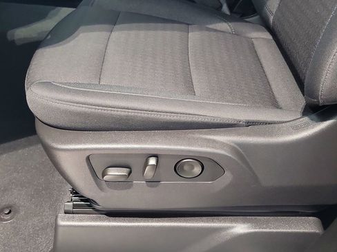 Used 2026 Chevrolet Silverado 1500 Custom image 14