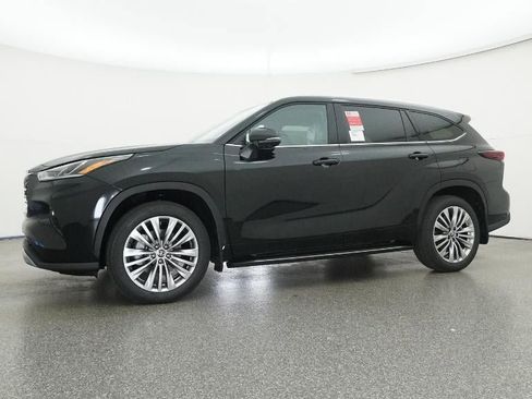 New 2026 Toyota Highlander Platinum image 53