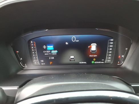 Certified 2025 Honda Pilot Black Edition image 15