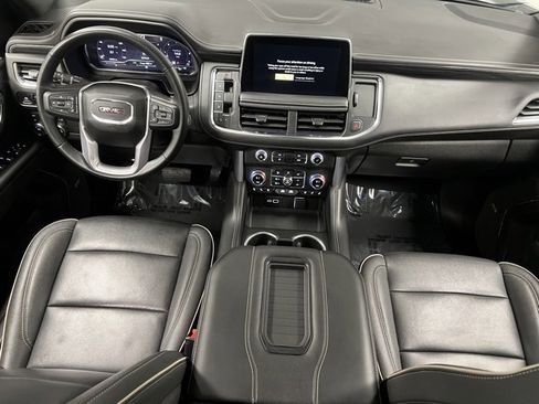 Used 2023 GMC Yukon XL SLT image 17