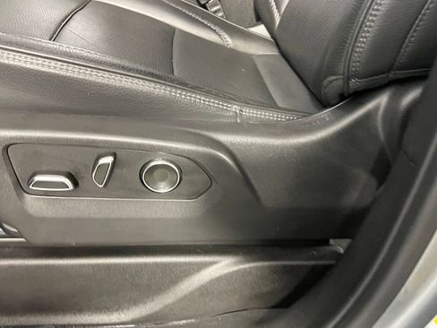 Used 2025 GMC Yukon Denali image 25