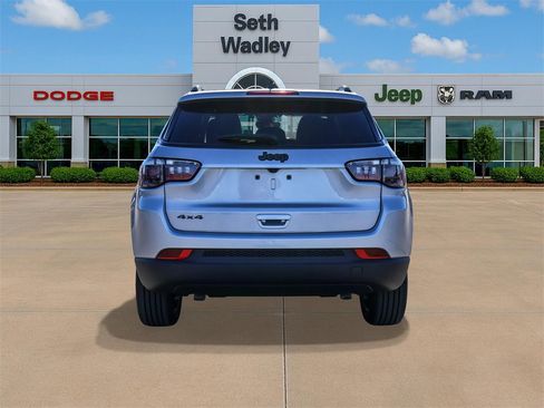 New 2026 Jeep Compass Latitude image 6