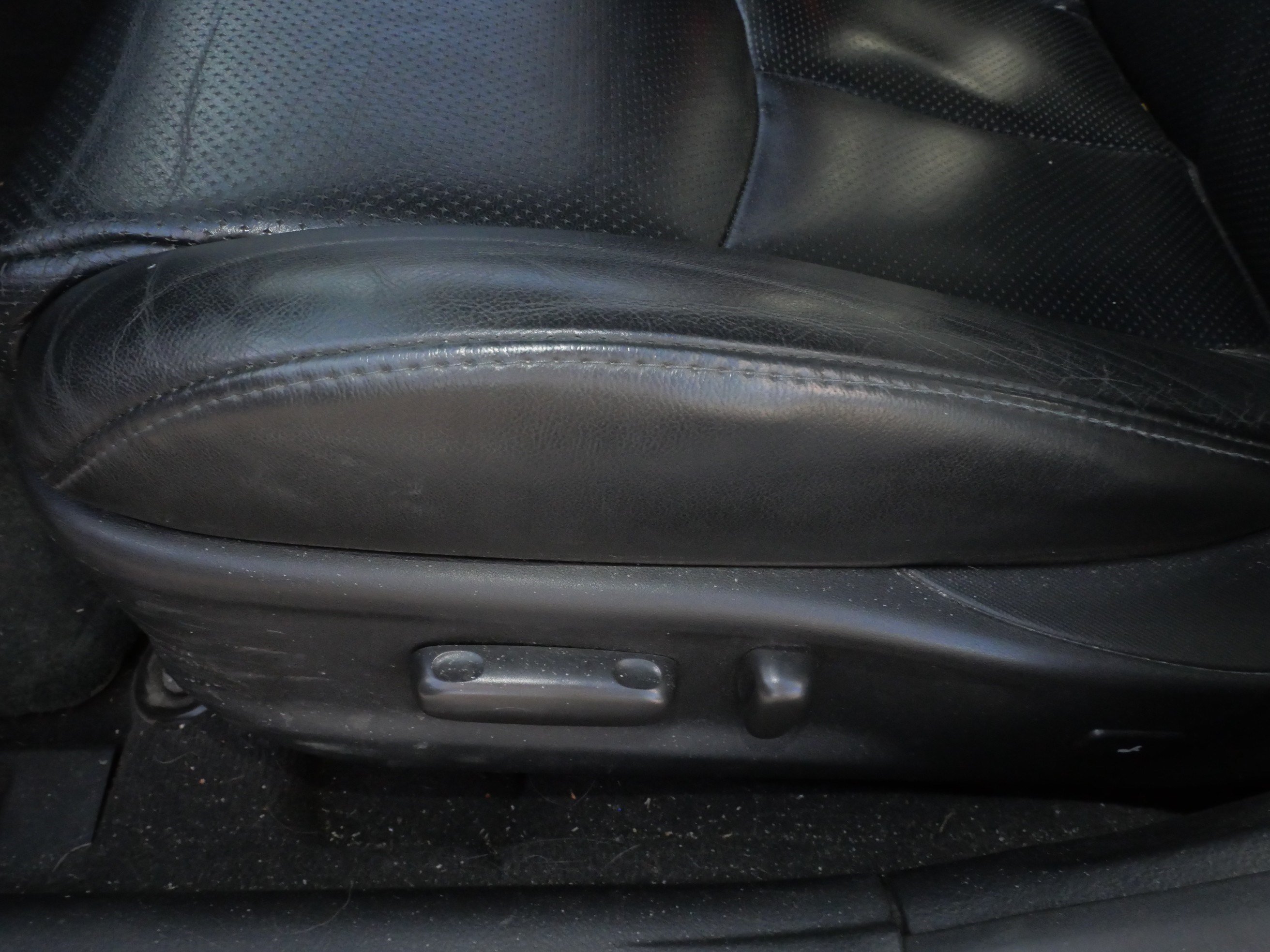 Used 2011 Toyota Camry SE w/ Sport Leather Pkg FWD image 20