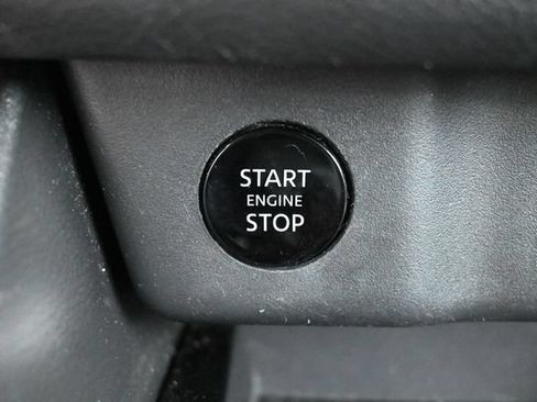 Used 2024 Nissan Rogue S FWD image 22