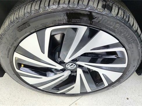 Used 2025 Volkswagen ID.4 Pro S Plus image 57