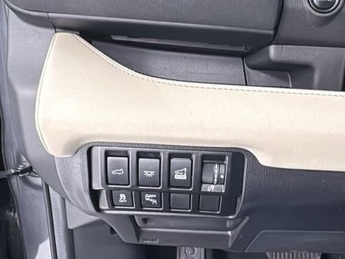 Used 2021 Subaru Ascent Limited w/ Technology Package image 39