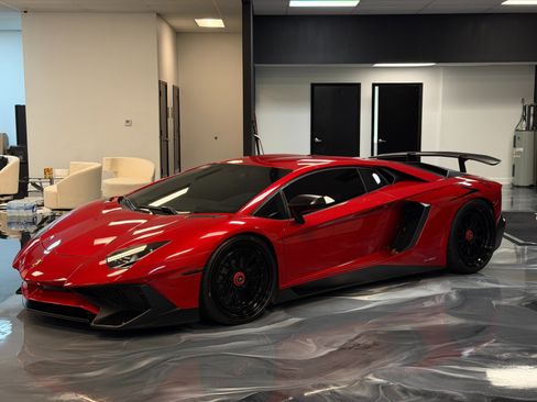 Used 2017 Lamborghini Aventador LP 750-4 Superveloce AWD/4WD image 5