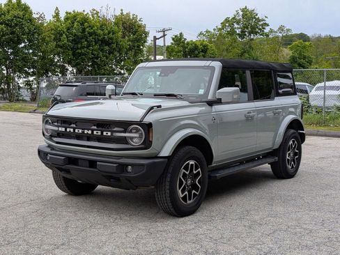 Used 2023 Ford Bronco Outer Banks AWD/4WD image 9