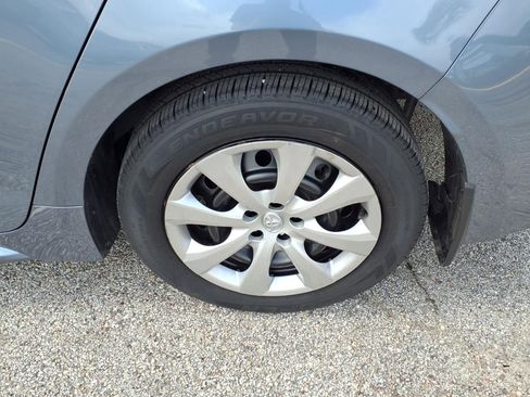 Used 2025 Toyota Corolla LE FWD image 25