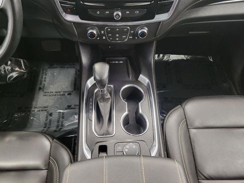 Used 2023 Chevrolet Traverse LT image 17