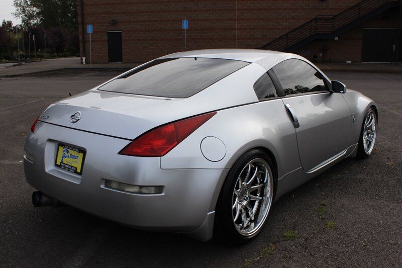 Used 2004 Nissan 350Z Touring w/ Cargo Convenience Pkg RWD image 4