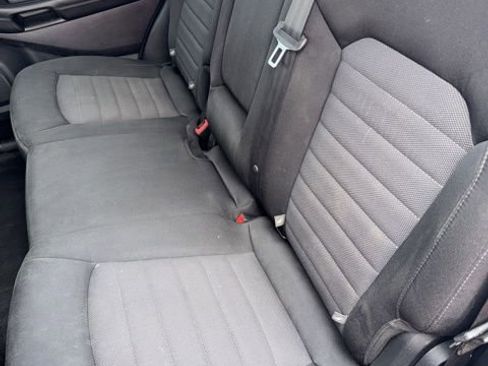 Used 2021 Ford Edge SE image 9