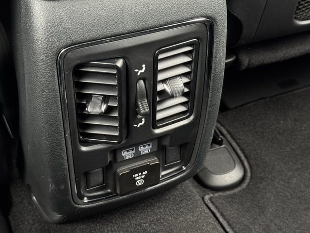 Used 2020 Jeep Grand Cherokee Limited RWD image 28
