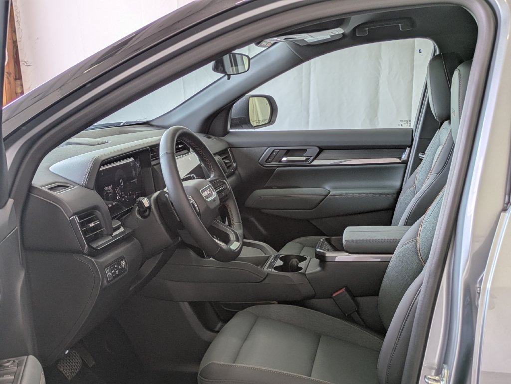 New 2026 GMC Terrain AT4 AWD/4WD image 43