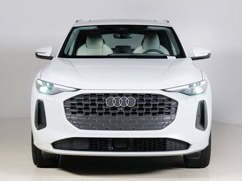 Certified 2025 Audi Q5 Premium Plus w/ Premium Plus image 9