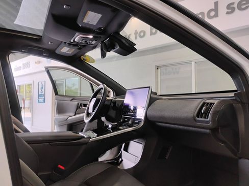 Used 2024 Toyota bZ4X FWD image 93