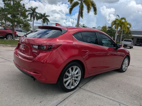Used 2017 MAZDA MAZDA3 Grand Touring w/ Premium Equipment Package FWD image 4