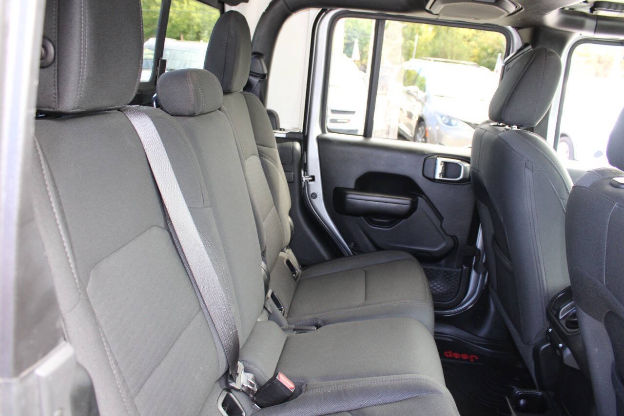 Used 2020 Jeep Gladiator Sport w/ Quick Order Package 24S AWD/4WD image 17