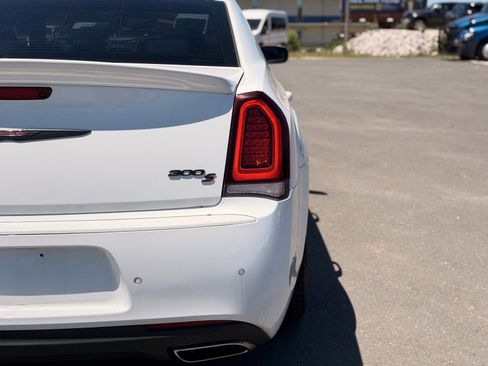 Used 2022 Chrysler 300 S w/ Comfort Group RWD image 16