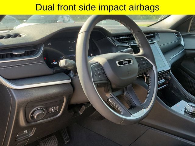 Used 2024 Jeep Grand Cherokee Altitude AWD/4WD image 26