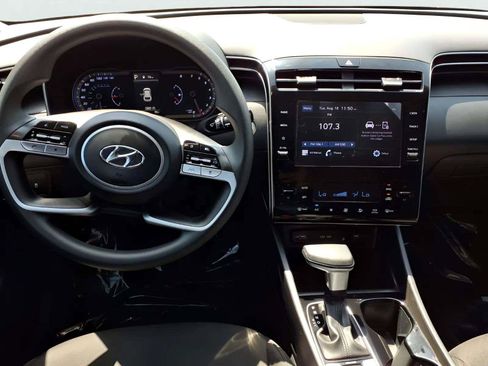 Certified 2024 Hyundai Tucson SEL FWD image 8