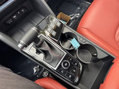 Used 2023 Kia Sportage SX image 23