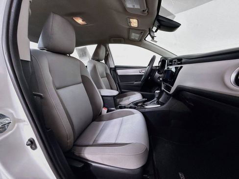 Used 2017 Toyota Corolla LE w/ Carpet Mat Package (TMS) FWD image 26