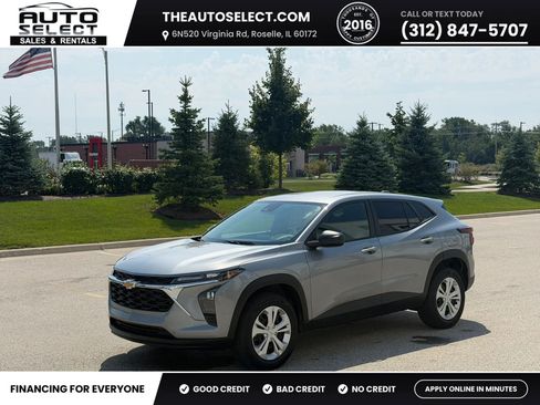 Used 2026 Chevrolet Trax LS w/ Driver Confidence Package FWD image 1
