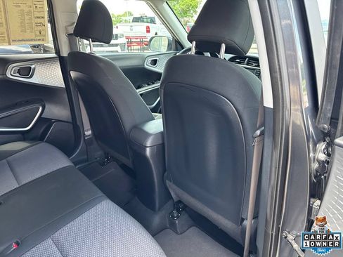 Used 2024 Kia Soul LX w/ Option Group 015 FWD image 40
