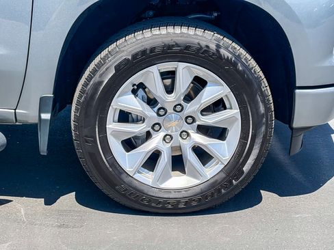 Used 2023 Chevrolet Silverado 1500 Custom AWD/4WD image 9
