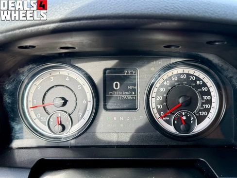 Used 2017 RAM 1500 Express RWD image 33