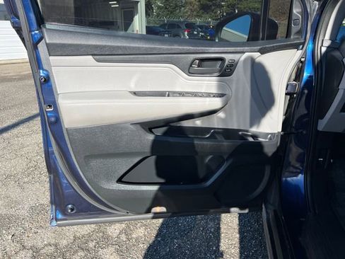 Used 2019 Honda Odyssey EX-L image 17