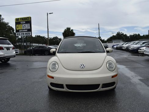 Used 2010 Volkswagen Beetle Convertible FWD image 12